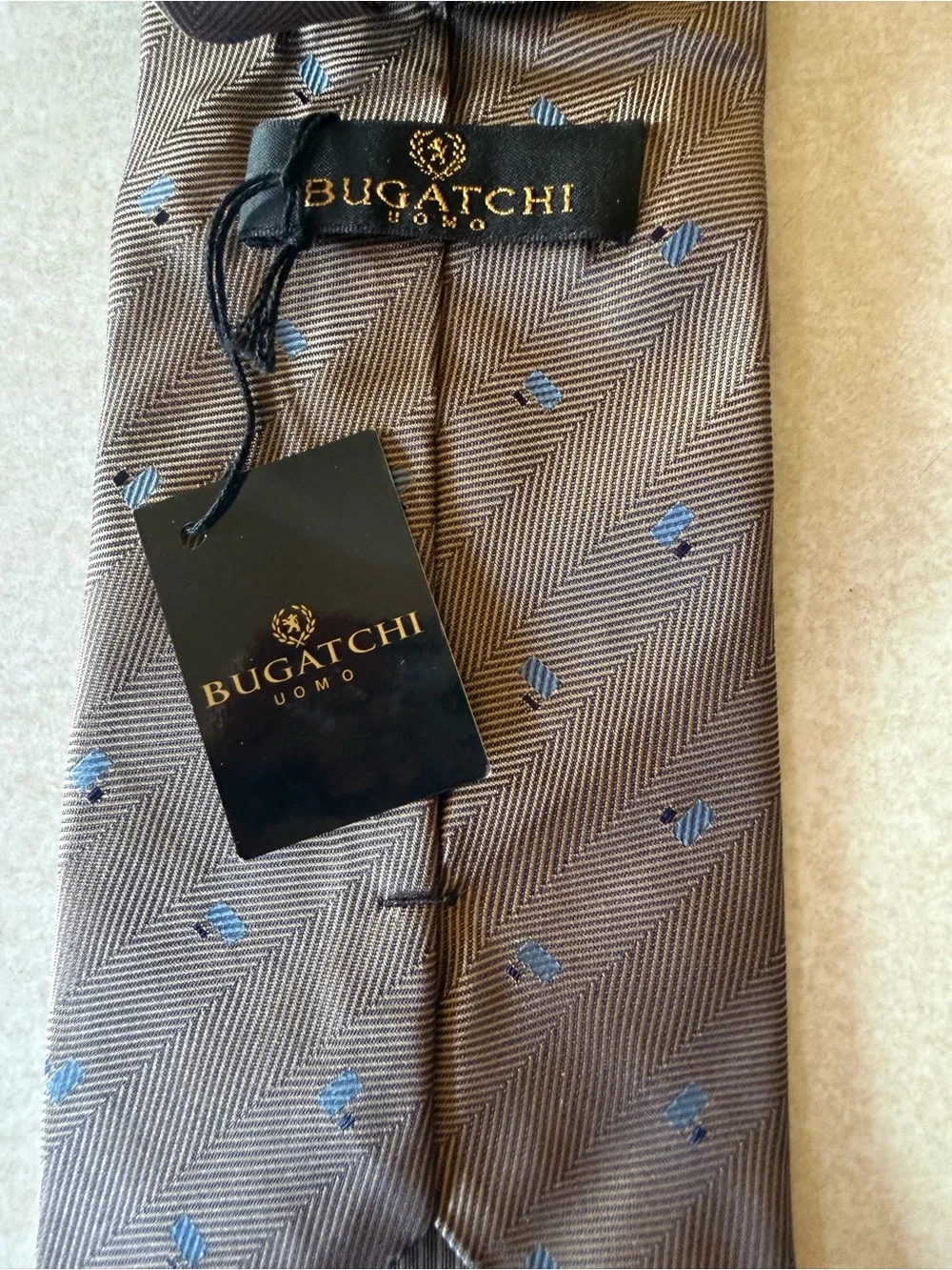 Bugatchi Uomo Men’s 100% Silk Tie Gray Blue Herringbone Made Italy NWT